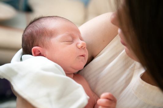 Garantir la sécurité de bébé lors du bain